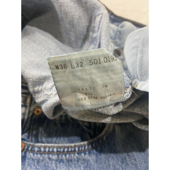 Vintage Levi’s 501 Button Fly Denim Jeans Size 33/31 Made In The USA - Picture 7 of 7